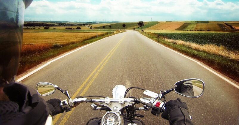 Como Viajar de Moto
